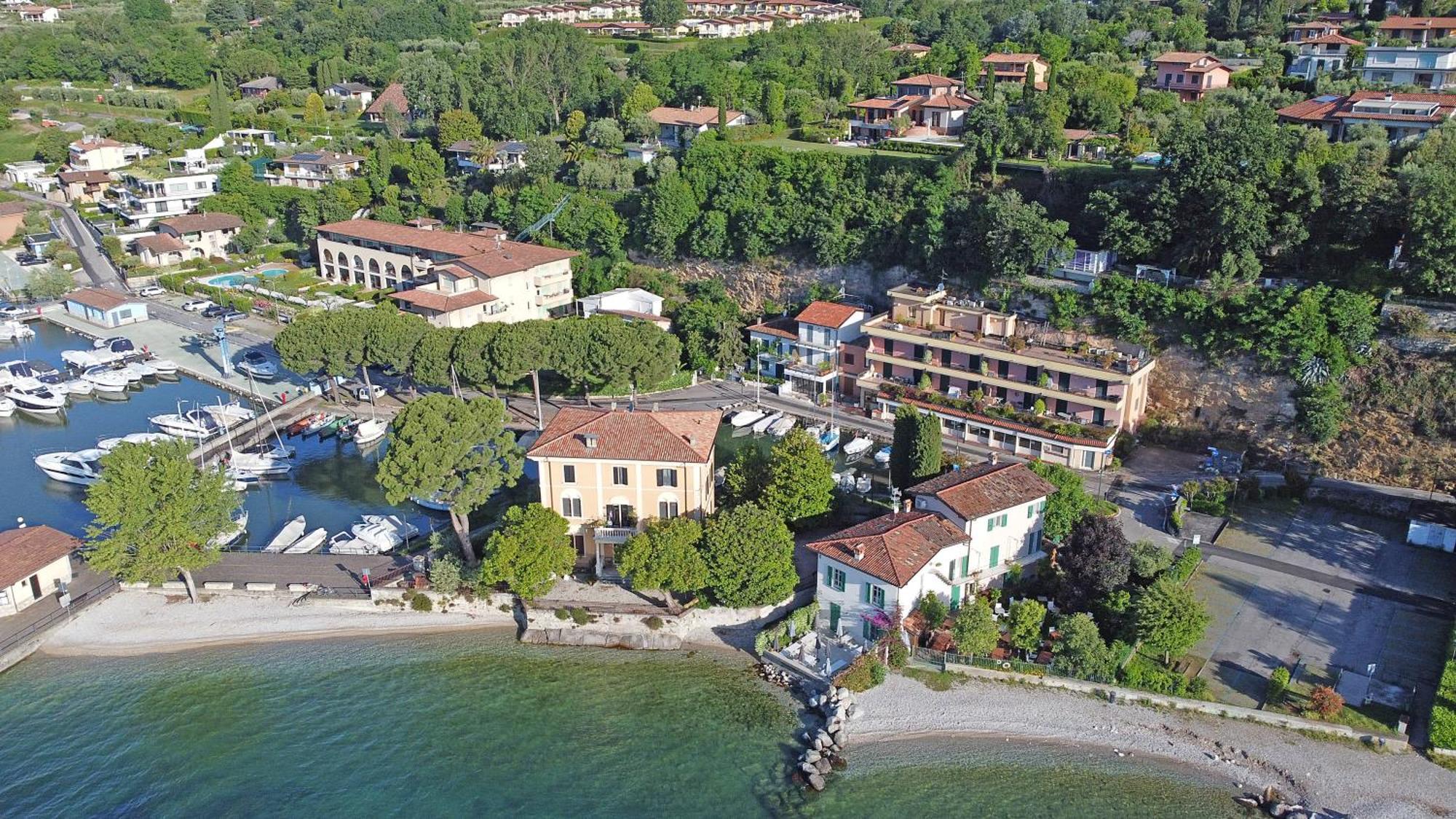 Lamasu Dusano - Di Garda Apartment