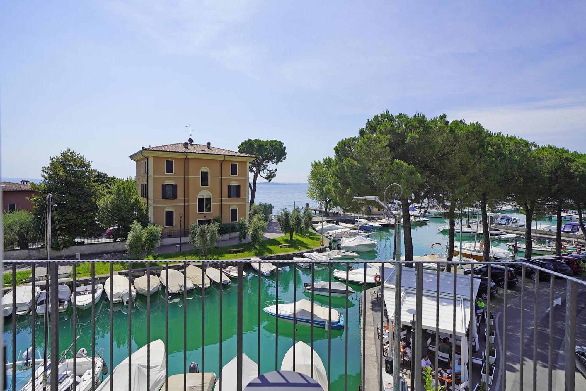 Lamasu Dusano - Di Garda